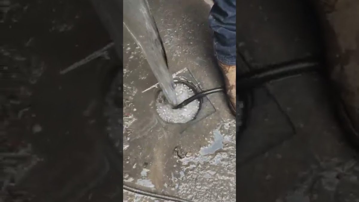 Servicio de desatasco de desagüe compartido en piso en Girona