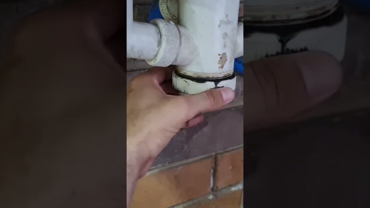 Guía práctica para el desatasco de sifón de lavabo paso a paso en Girona